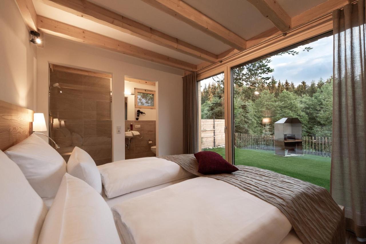 Forstgut - Premium Waldchalets Und Lodge Suiten Regen Exterior foto