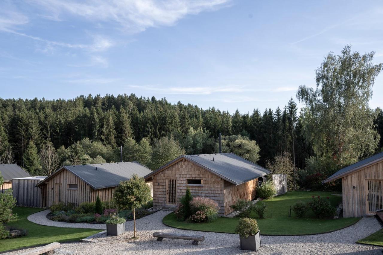 Forstgut - Premium Waldchalets Und Lodge Suiten Regen Exterior foto